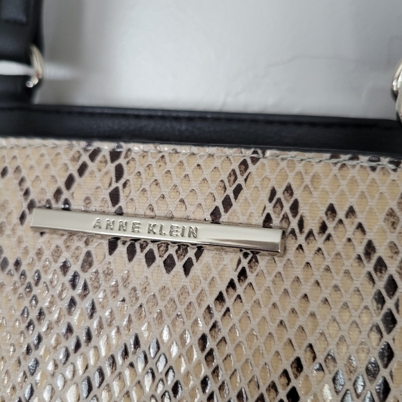 Anne Klein Purse Shoulder Bag Tan Snakeskin Print Black Trim - Picture 9 of 12